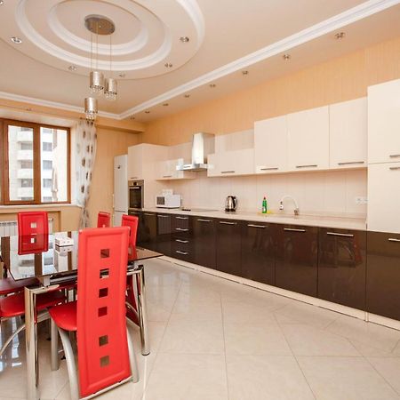 Stay Inn Apartments On Amiryan 4-6 Yerevan Bagian luar foto