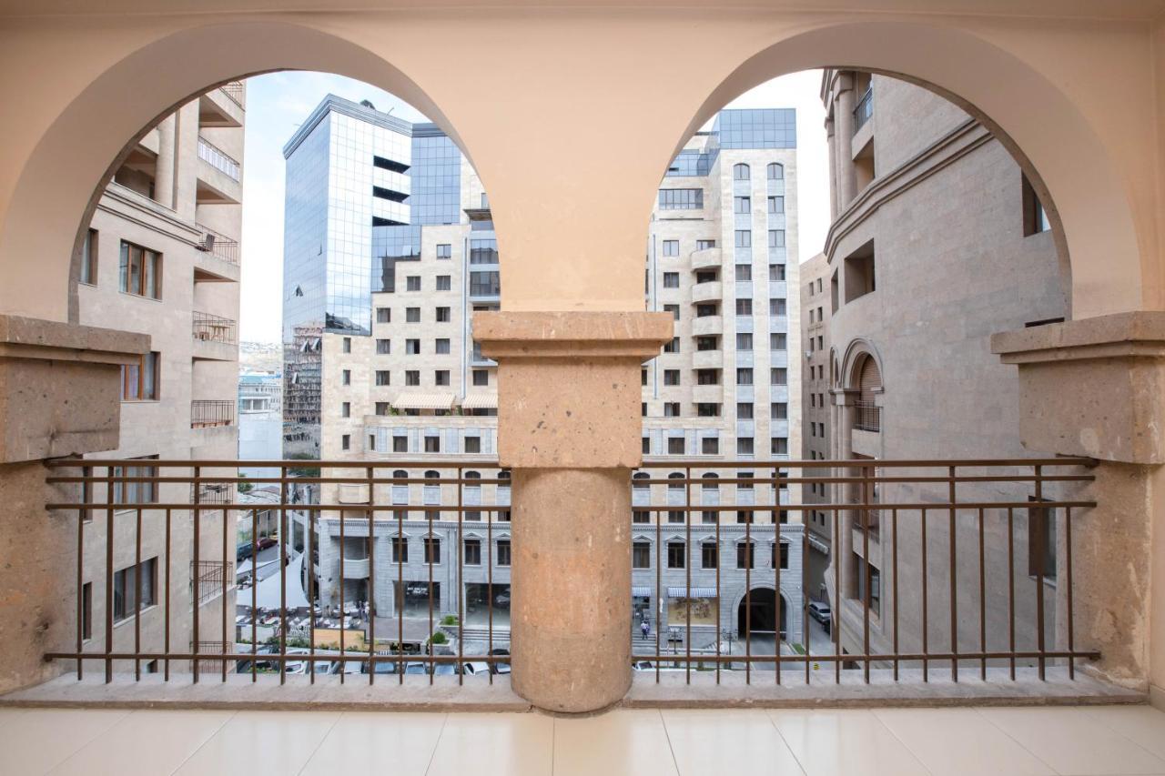 Stay Inn Apartments On Amiryan 4-6 Yerevan Bagian luar foto