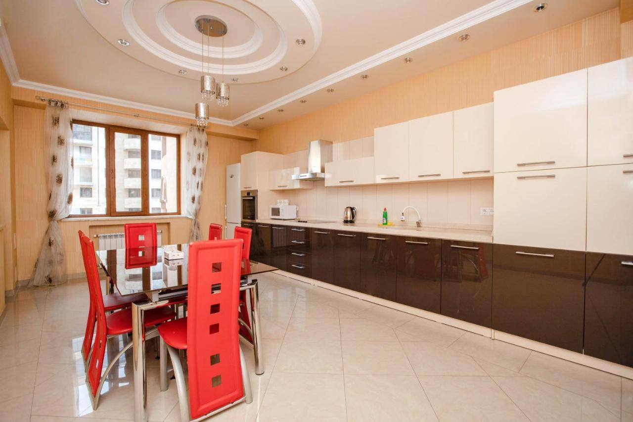 Stay Inn Apartments On Amiryan 4-6 Yerevan Bagian luar foto