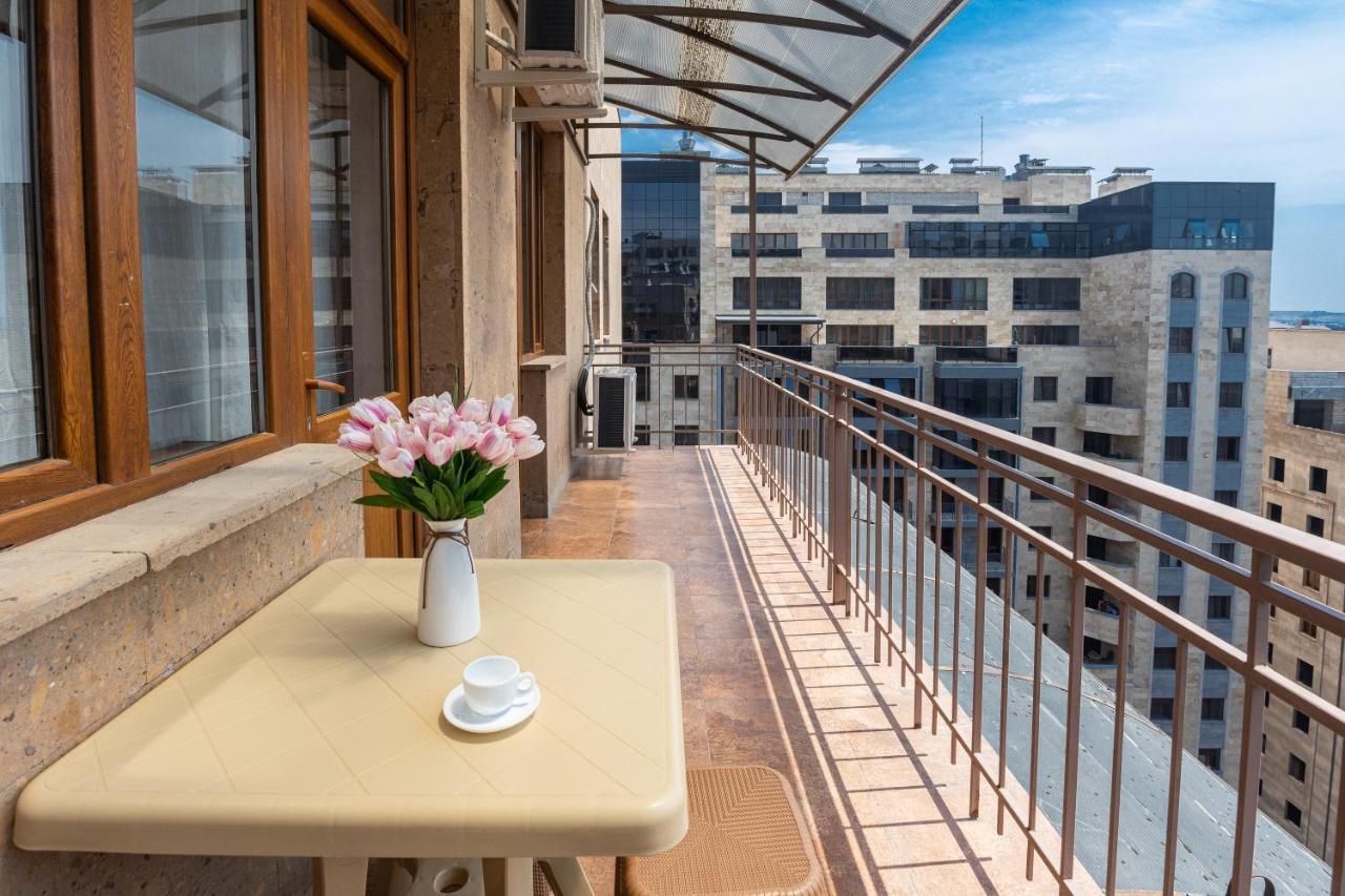 Stay Inn Apartments On Amiryan 4-6 Yerevan Bagian luar foto