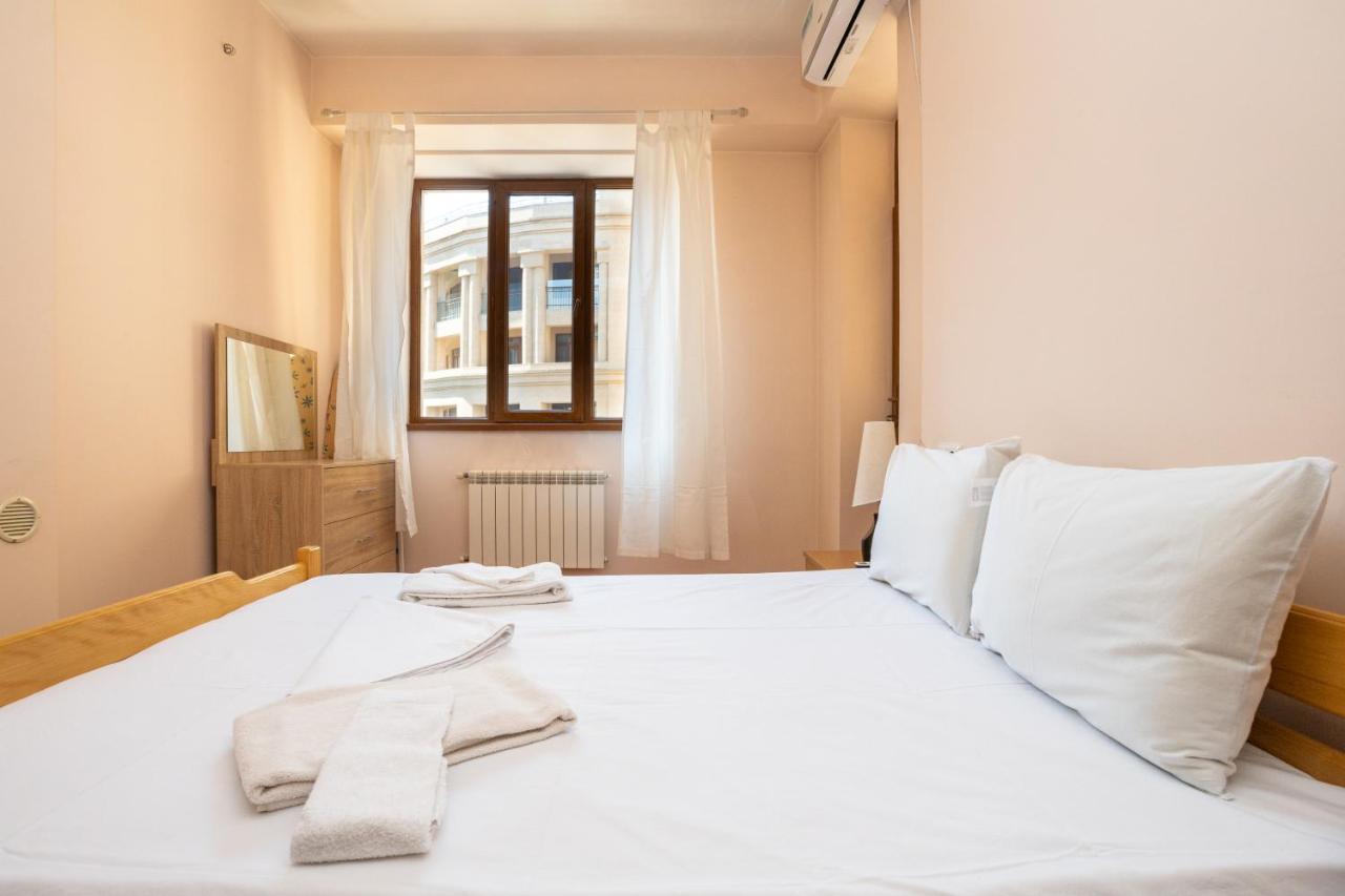 Stay Inn Apartments On Amiryan 4-6 Yerevan Bagian luar foto